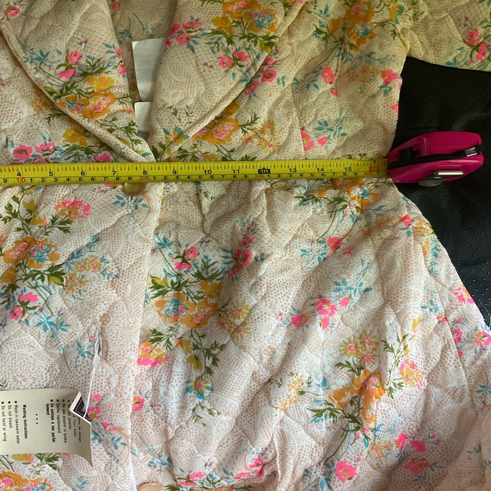 “BONDILENE VINTAGE/ RETRO 70’s HOUSECOAT” NWT Floral Polyester Robe. - Picture 15 of 16